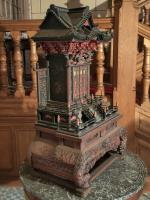 ASIE
Autel bouddhique en bois exotique sculpté et mouluré richement sculpté...