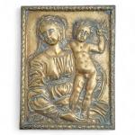 PLAQUE en bronze figurant la Vierge à l'enfant
20.5 x 16...